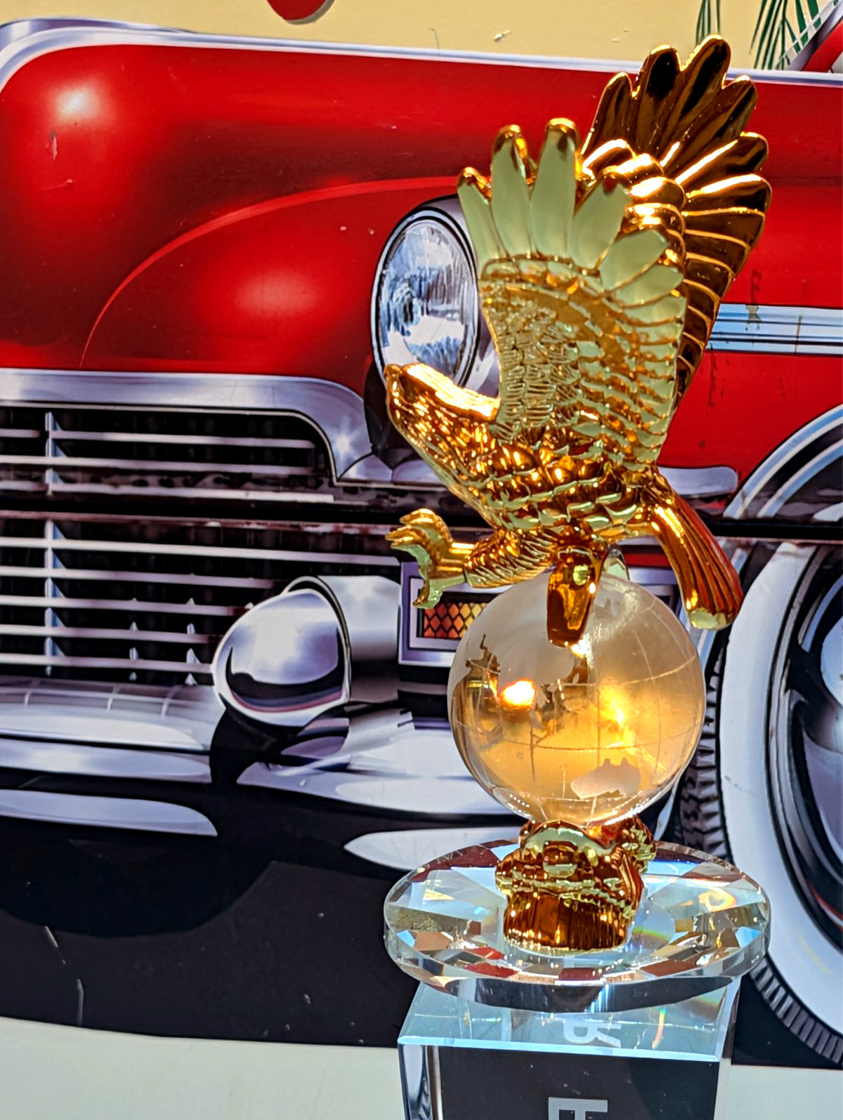 KRISTALL USZEICHNUNG AMERIKANISCHER ADLER MIT SOCKELGLAS UND BRONZE