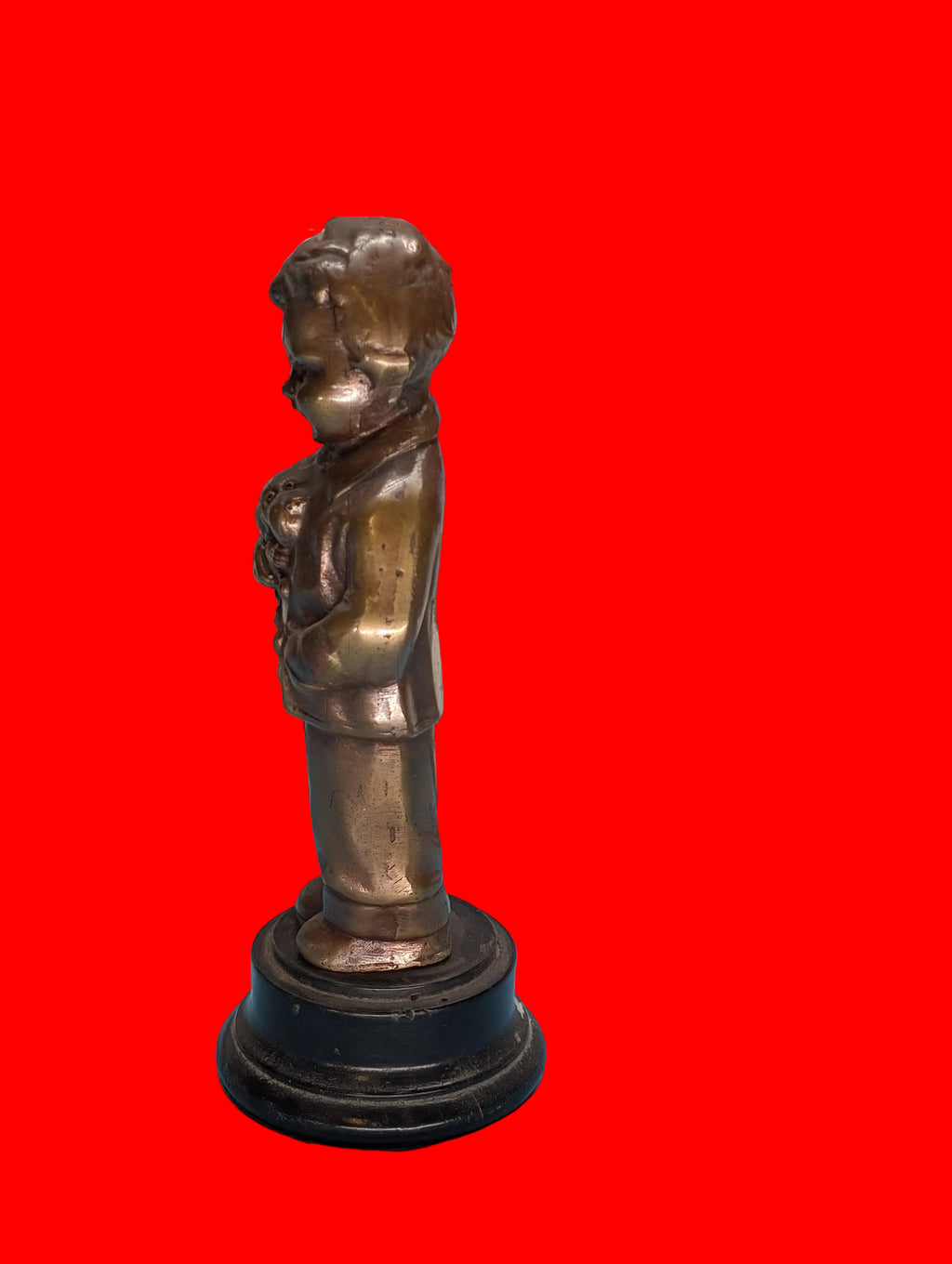 Antike Bronzefigur Junge auf Marmorsockel – Frankreich um 1800, 21 cm
