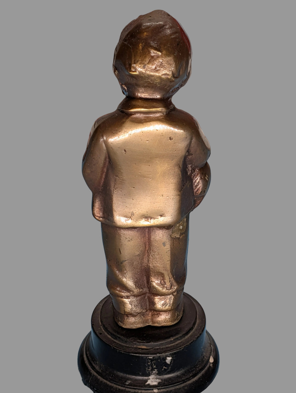 Antike Bronzefigur Junge auf Marmorsockel – Frankreich um 1800, 21 cm