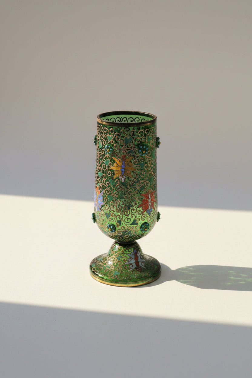 Antike Blumenvase – Mehrfarbig, Höhe 26 cm