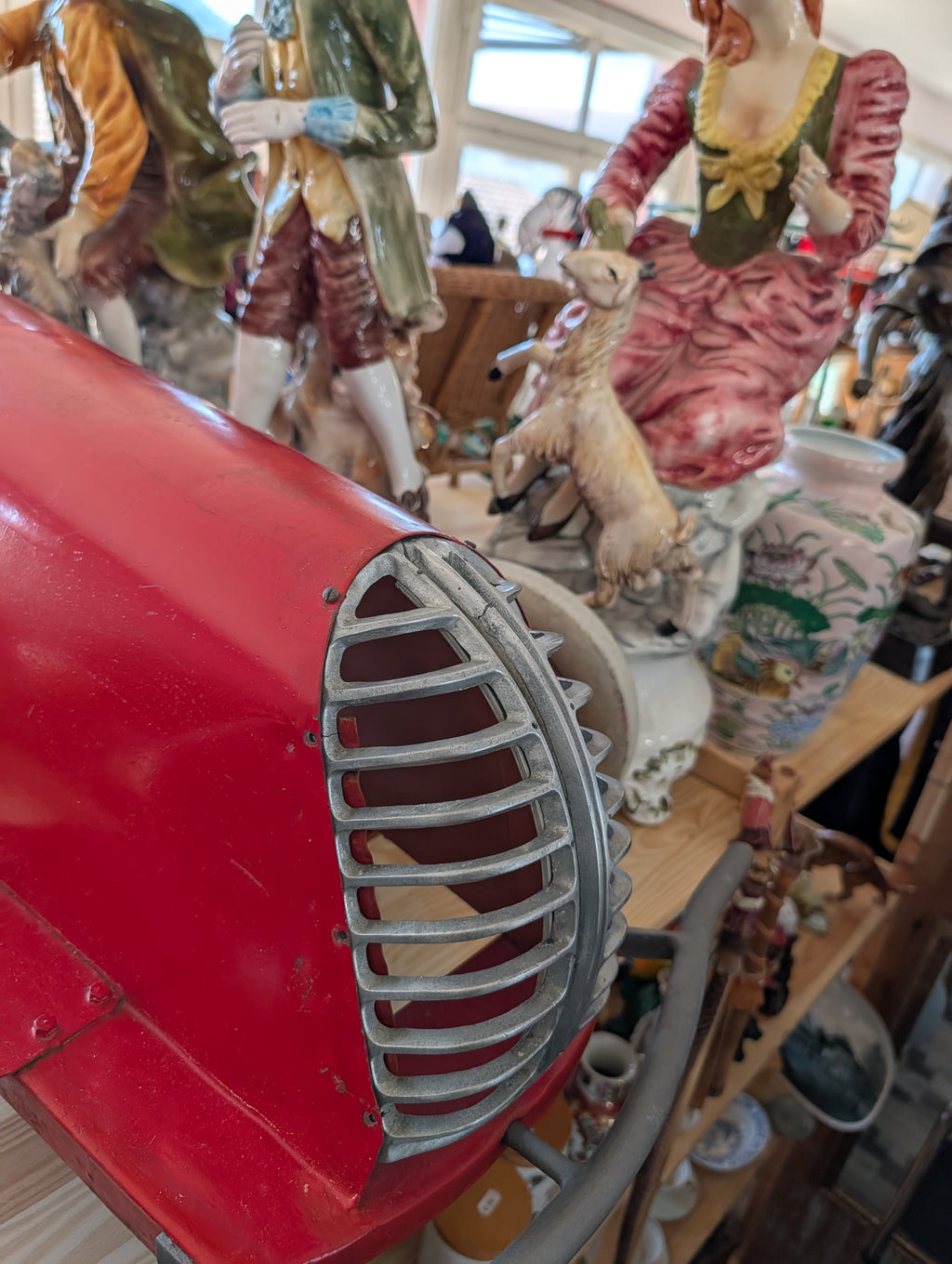 Vintage Trett-Auto Bugatti-Stil – Rarität 1950er/60er Jahre, Rotes Sammlersstück