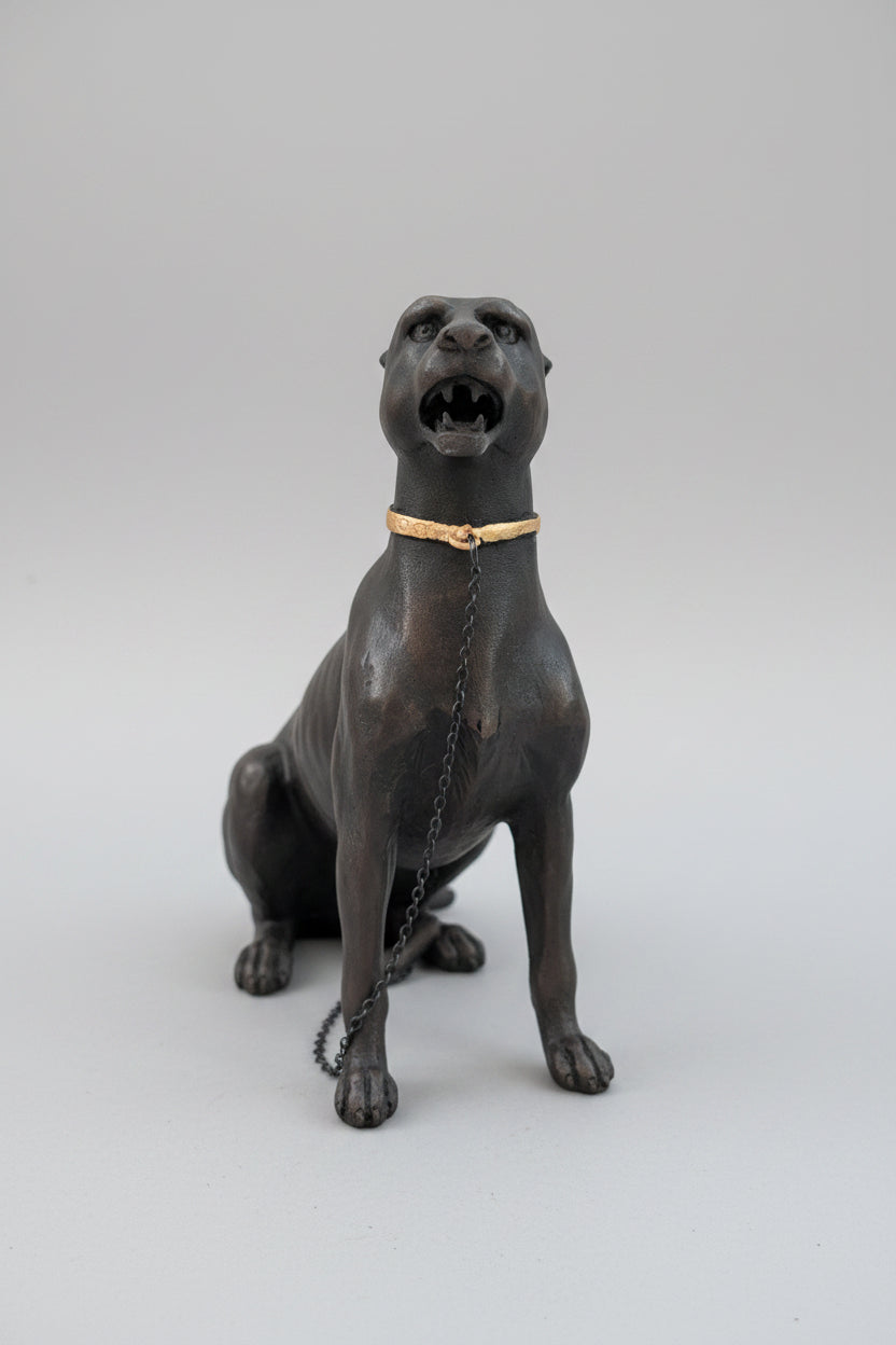 Kleopatra mit Panther – Grosse Goldfarbige Figur, Liebhaberstück