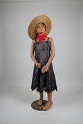 Kind Schaufensterpuppe mit Kleid und Hut – Antik, Liebhaberstück
