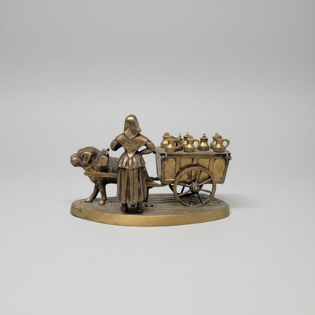 Antike Bronze Figur – Melkerin mit Hund & Wagen mit Geheimfach – 26 cm