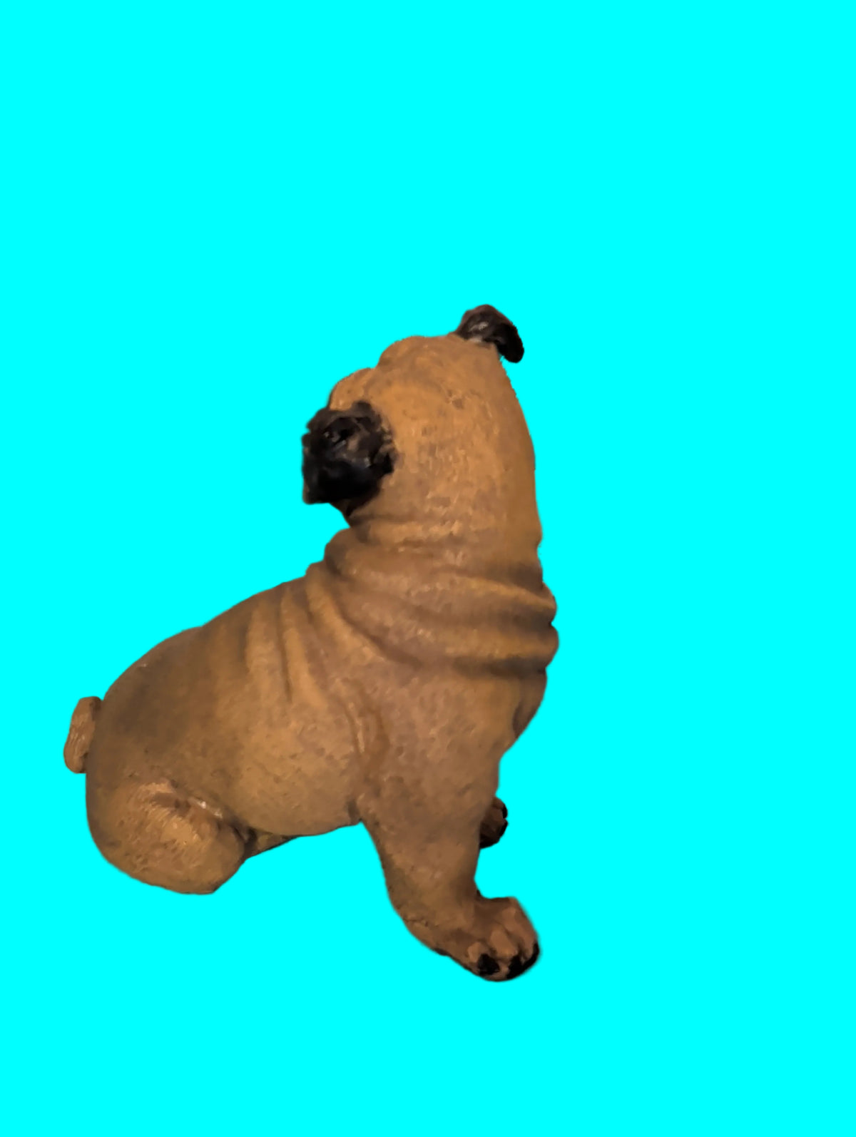 Mops Hund Figur aus Kunststoff – Drinnen & Draussen, Liebhaberstück