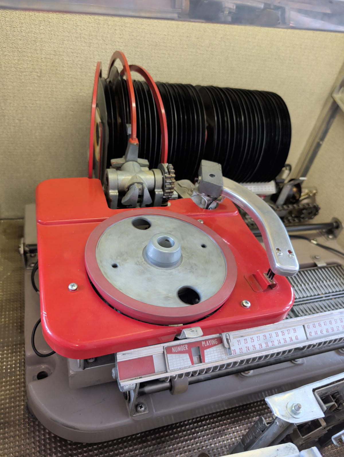 AMI Jukebox 1953 – Antike Vintage Musikbox, Amerikanisches Sammlerstück, Retro Deko