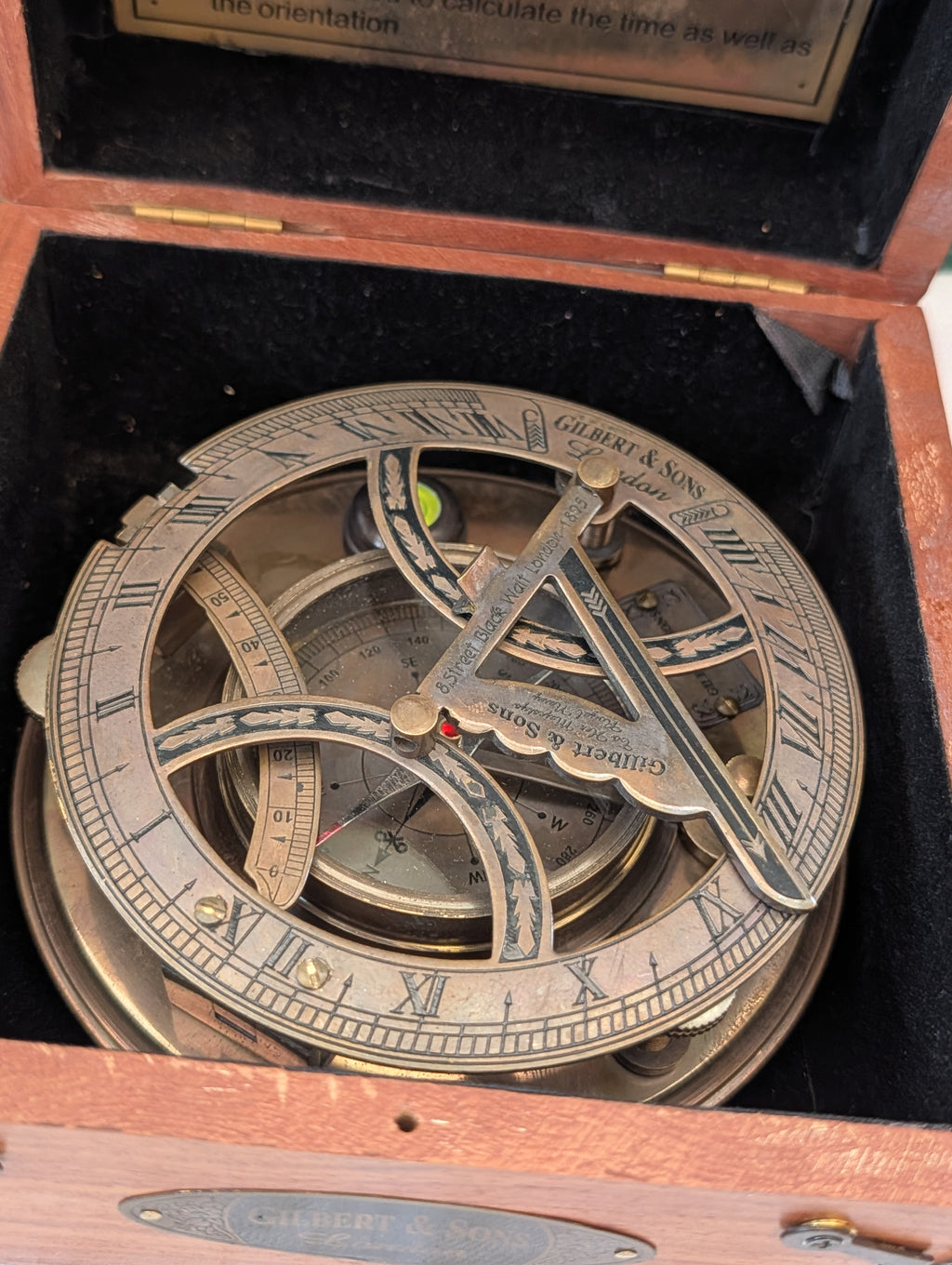 Kompass Gilbert & Sons – Maritimes Navigationsgerät, Sammlerobjekt