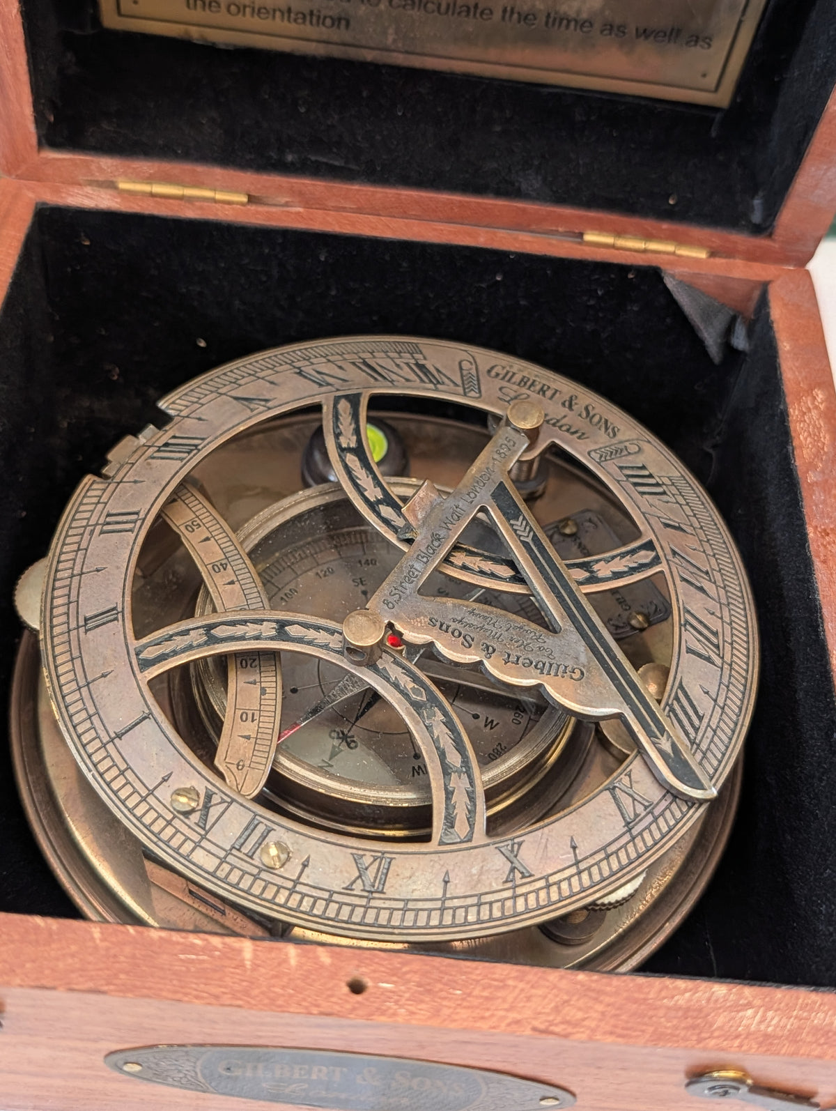 Kompass Gilbert & Sons – Maritimes Navigationsgerät, Sammlerobjekt