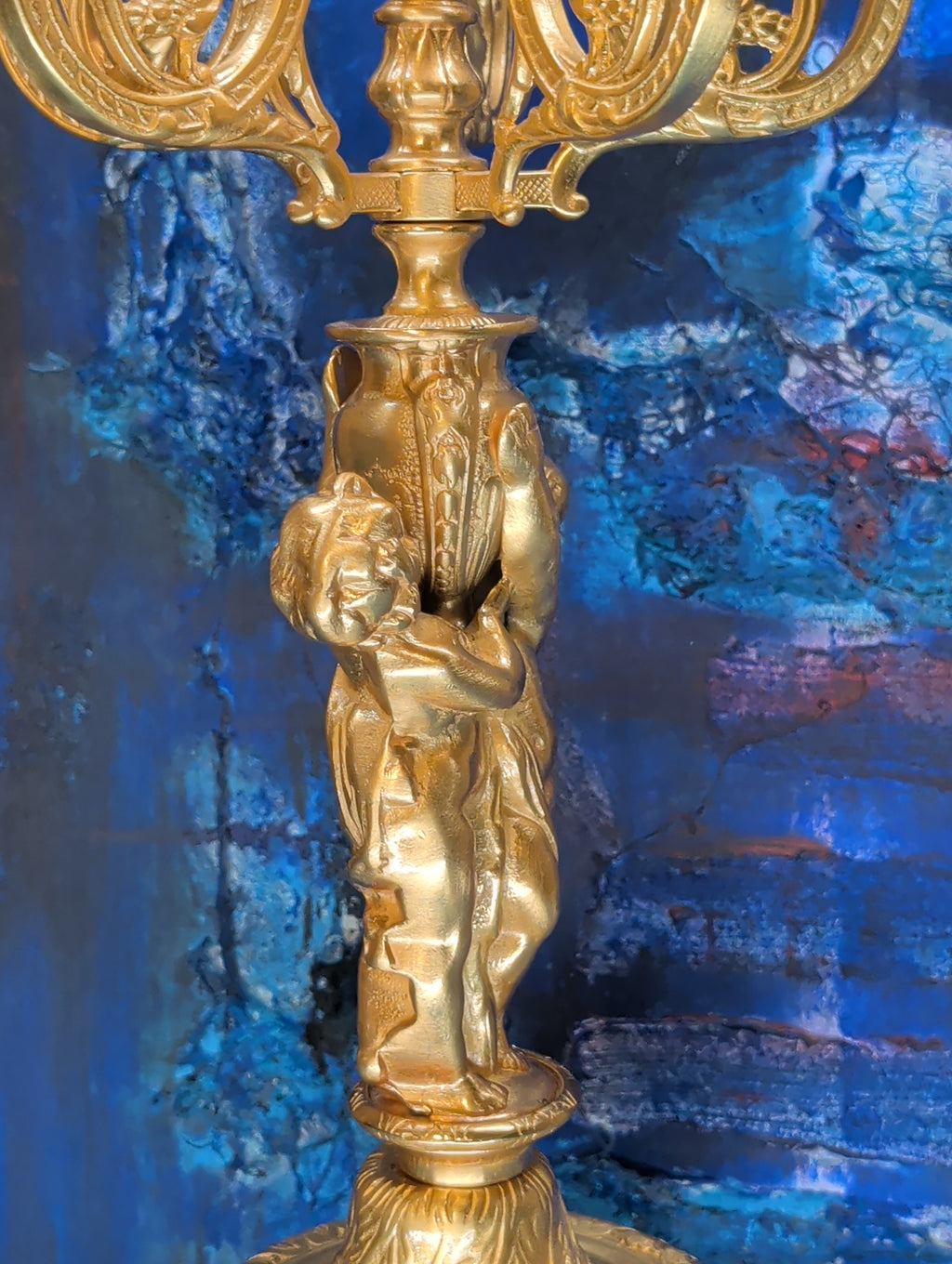 Antike Barock-Kandelaber Kerzenständer – Vergoldete Bronze mit Putten, 2er Set, 64 cm