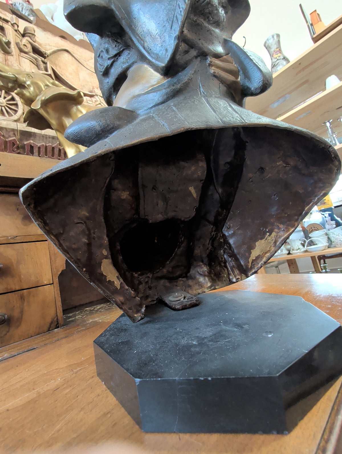 Figur Mutter und Kind auf Marmorsockel – Bronze oder Zinkguss, 47 cm