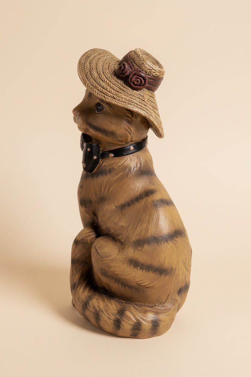 Katze mit Strohhut aus Kunststoff – Drinnen & Draussen, Liebhaberstück