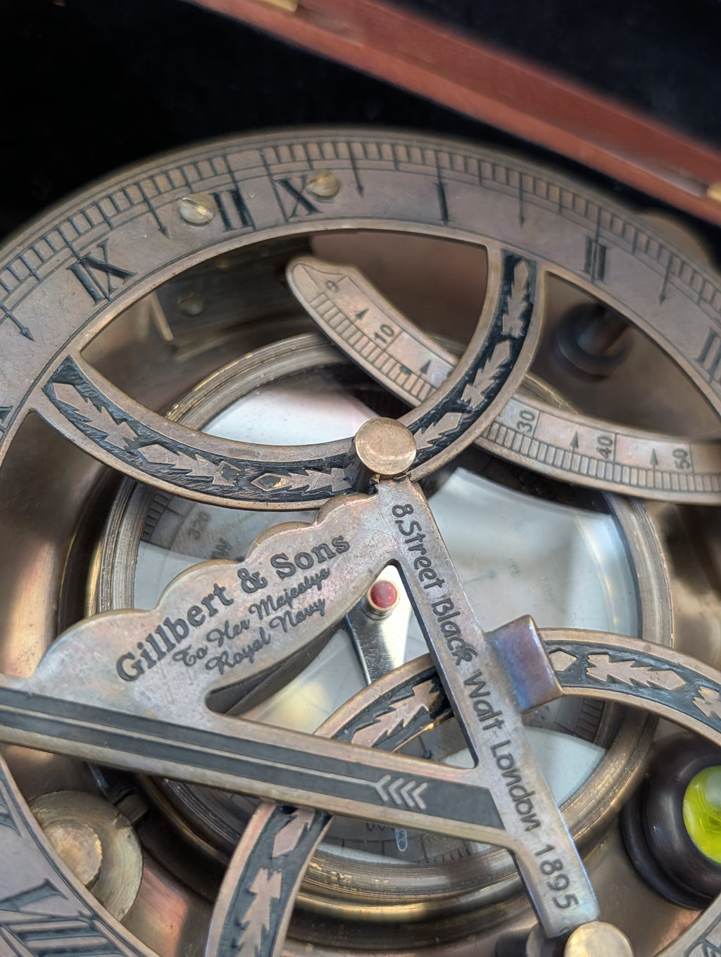 Kompass Gilbert & Sons – Maritimes Navigationsgerät, Sammlerobjekt