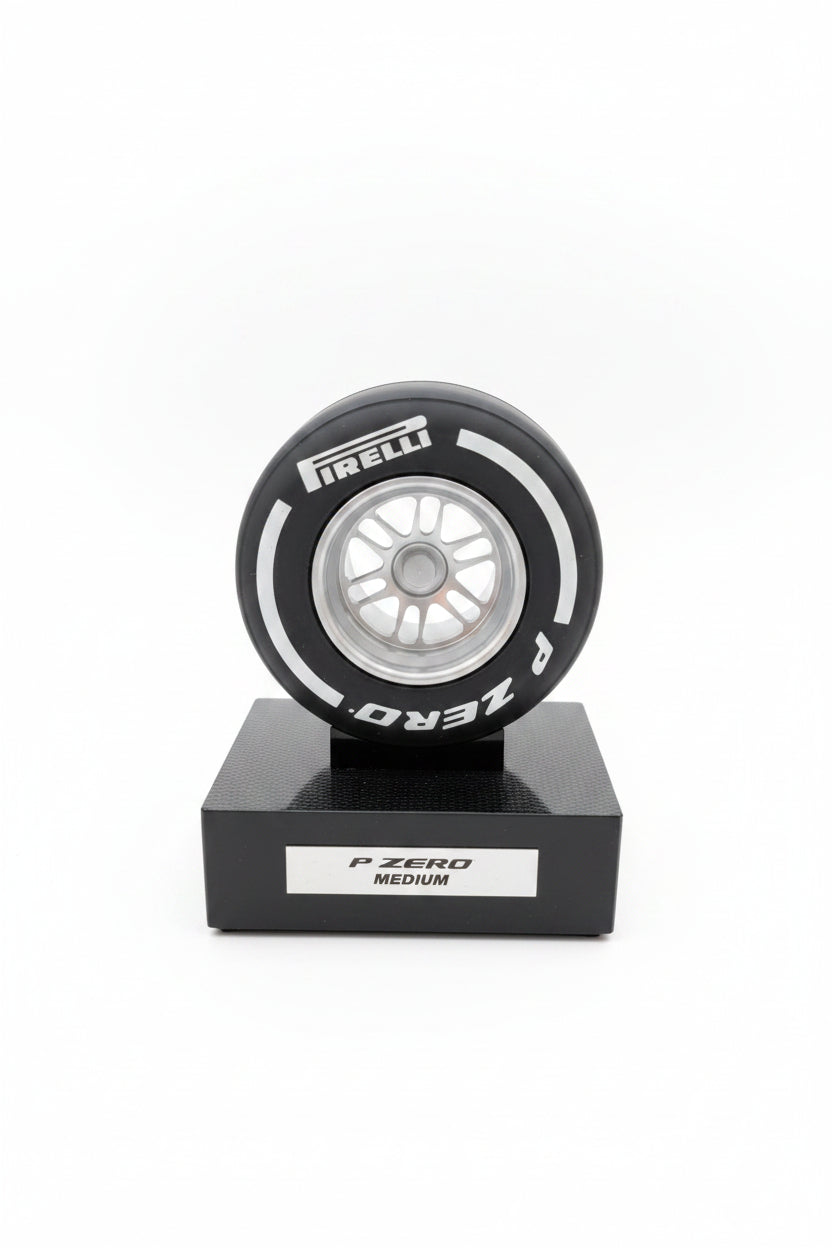 P ZERO ECHTER PIRELLI RENNREIFEN ORIGINAL M: 1 ; 3 INKL. KARTON