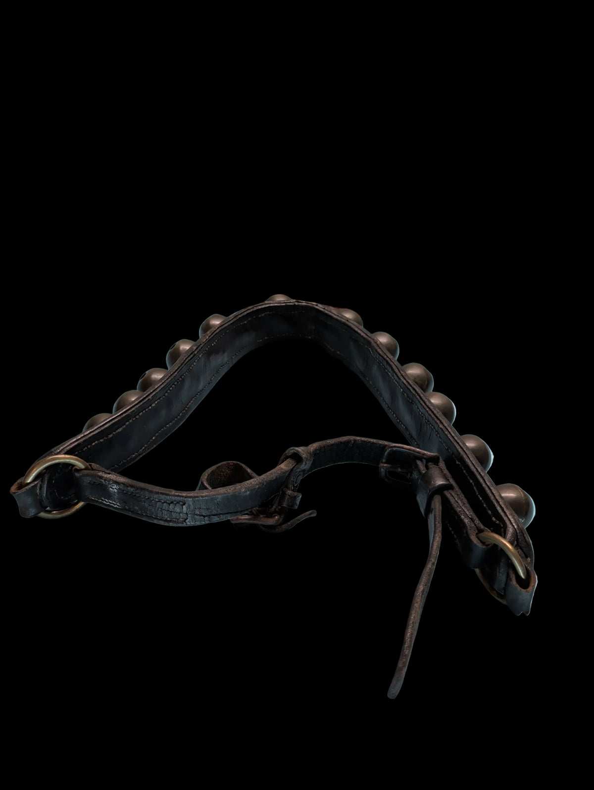 Support de grelots de traîneau à chevaux antique – 12 clochettes, 105 cm, excellent état
